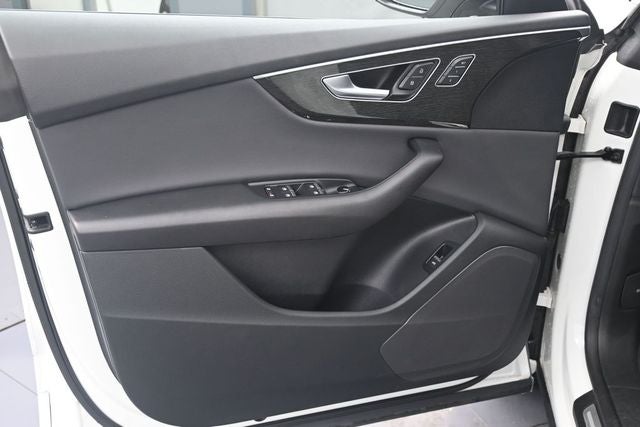 2020 Audi Q8 55 Premium quattro