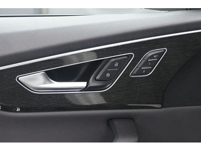 2020 Audi Q8 55 Premium quattro