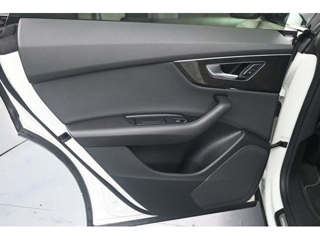 2020 Audi Q8 55 Premium quattro