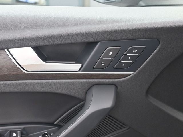 2024 Audi Q5 45 S line Premium quattro