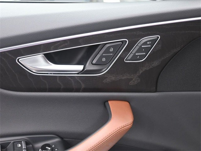 2022 Audi Q8 55 Premium Plus quattro