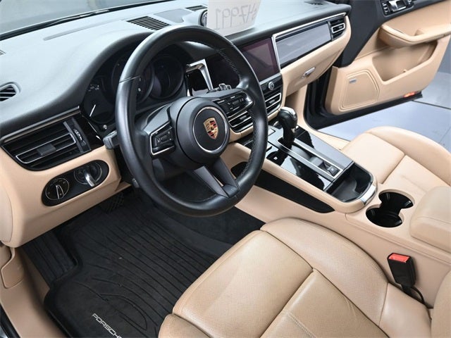 2022 Porsche Macan Base