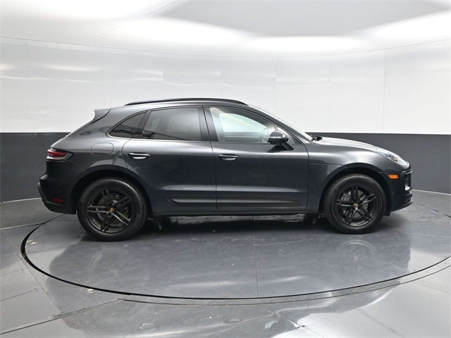 2022 Porsche Macan Base