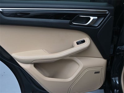 2022 Porsche Macan Base