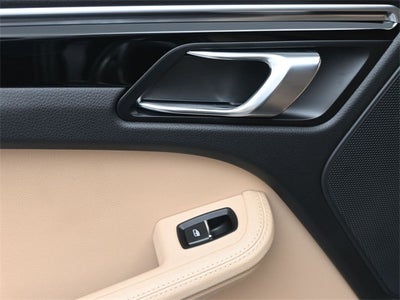 2022 Porsche Macan Base