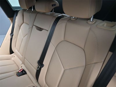 2022 Porsche Macan Base