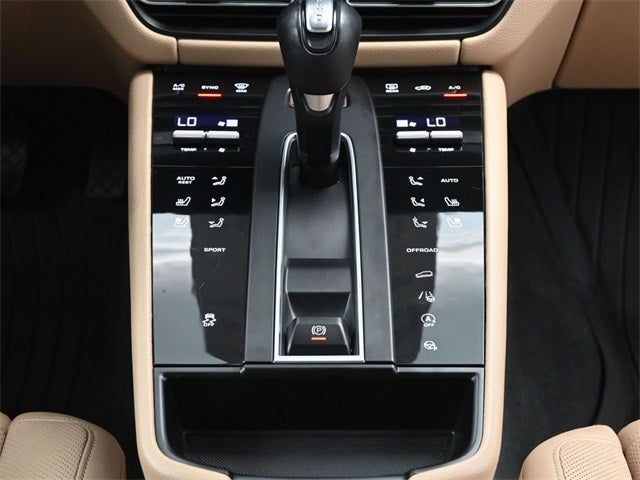 2022 Porsche Macan Base