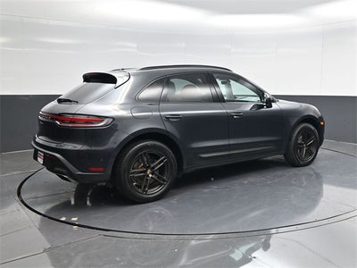 2022 Porsche Macan Base