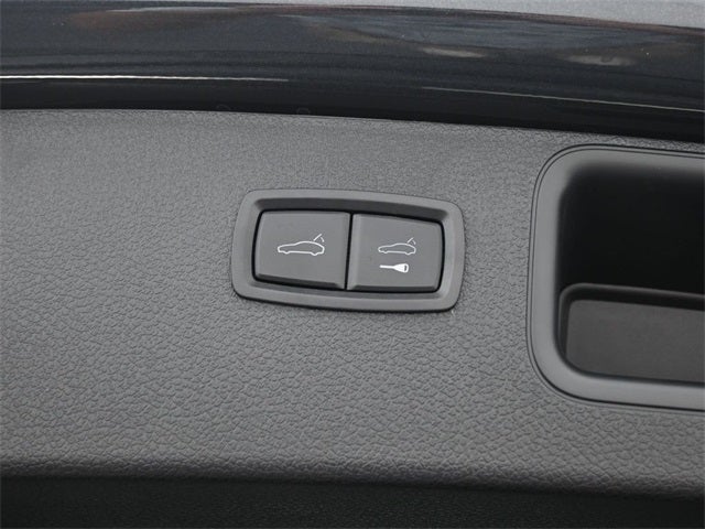 2022 Porsche Macan Base