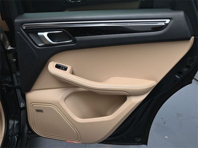 2022 Porsche Macan Base