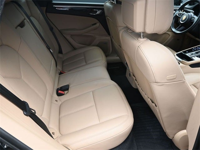 2022 Porsche Macan Base