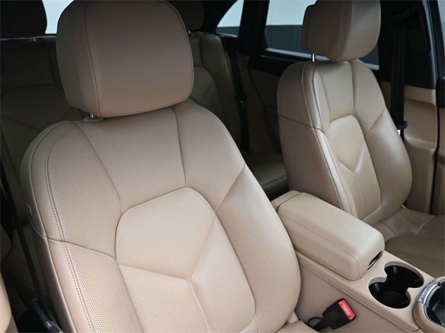 2022 Porsche Macan Base