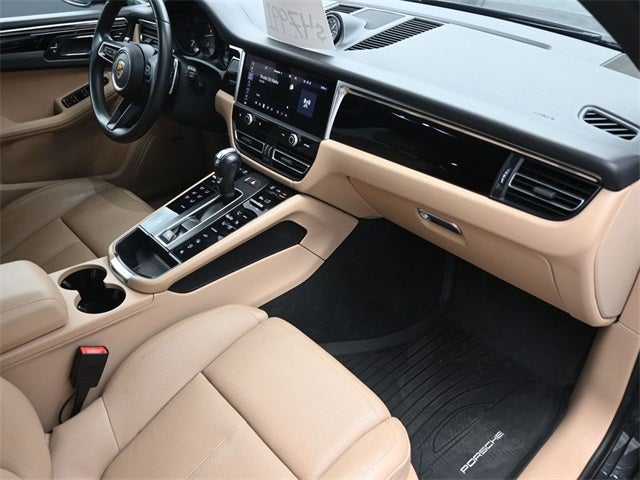 2022 Porsche Macan Base