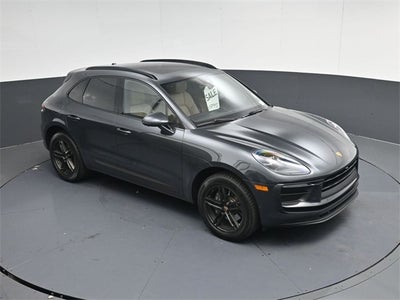 2022 Porsche Macan Base