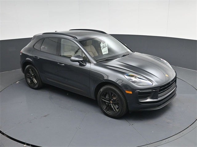 2022 Porsche Macan Base