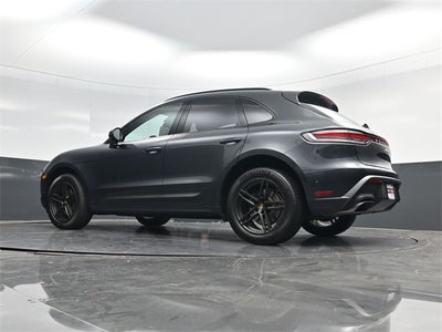 2022 Porsche Macan Base