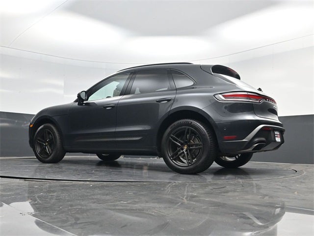 2022 Porsche Macan Base