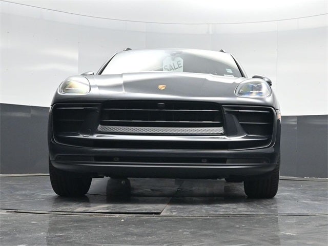 2022 Porsche Macan Base