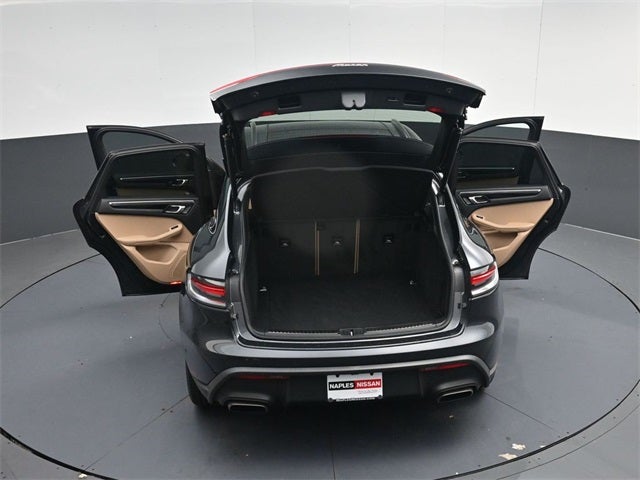 2022 Porsche Macan Base