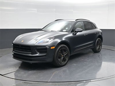 2022 Porsche Macan Base