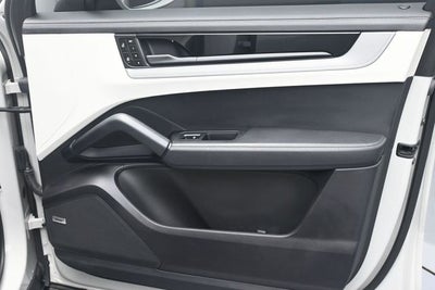 2024 Porsche Cayenne Coupe Base