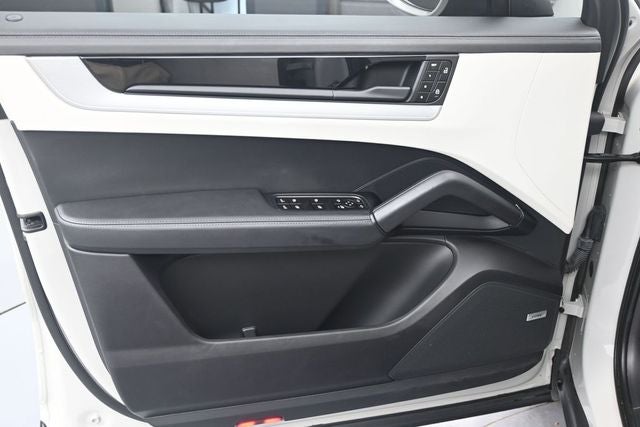 2024 Porsche Cayenne Coupe Base