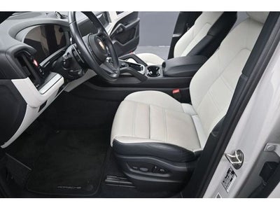 2024 Porsche Cayenne Coupe Base