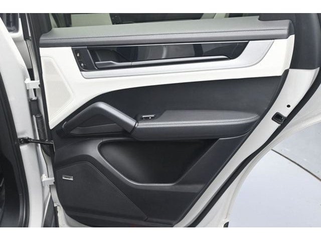 2024 Porsche Cayenne Coupe Base
