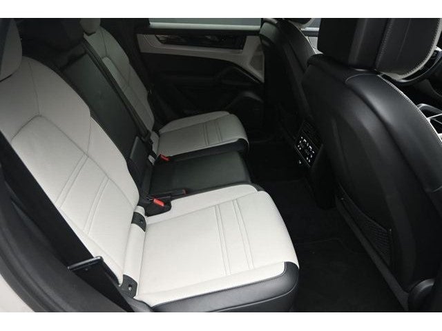 2024 Porsche Cayenne Coupe Base