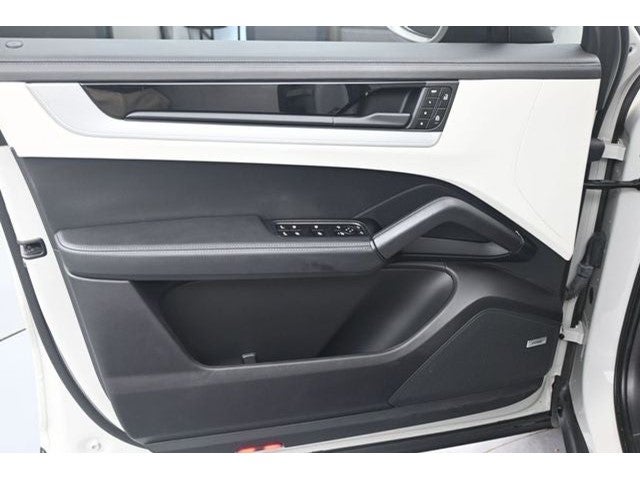 2024 Porsche Cayenne Coupe Base