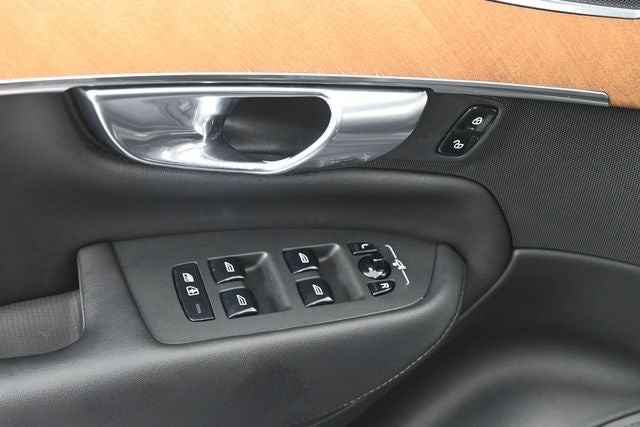 2023 Volvo XC90 B6 Core