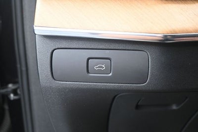 2023 Volvo XC90 B6 Core