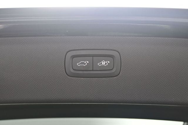 2023 Volvo XC90 B6 Core