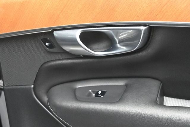 2023 Volvo XC90 B6 Core