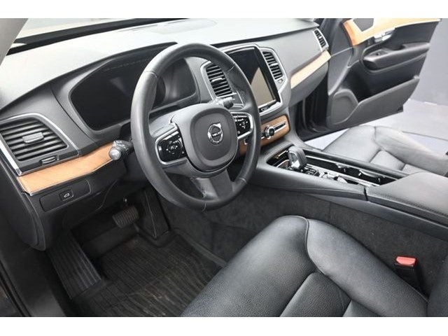 2023 Volvo XC90 B6 Core