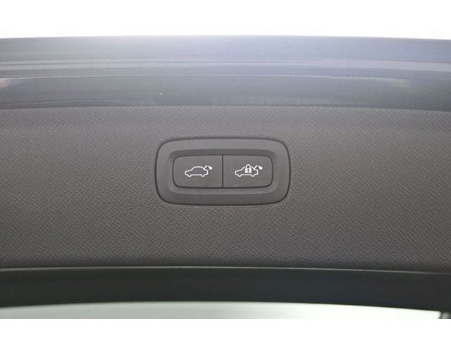 2023 Volvo XC90 B6 Core