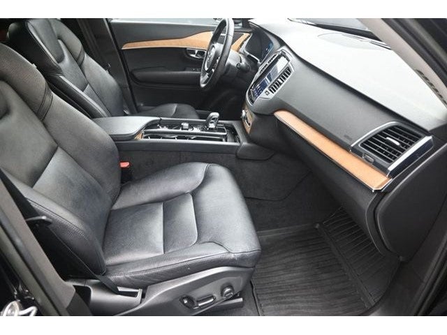 2023 Volvo XC90 B6 Core
