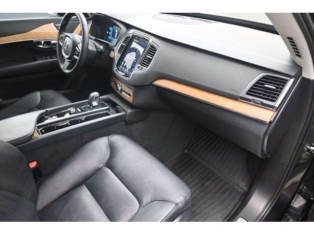 2023 Volvo XC90 B6 Core