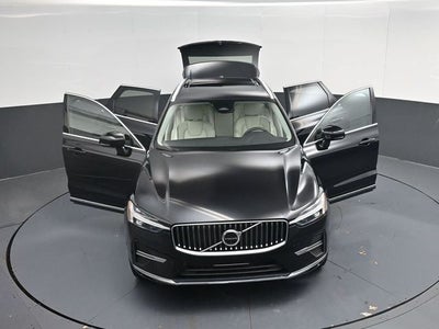2023 Volvo XC60 B5 Plus Bright Theme